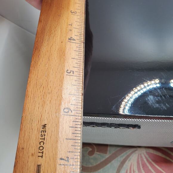 Crosley CR3022A-BK Retro Style AM/FM Tabletop Radio Black W/ 12V DC Power Cord - Picture 10 of 14